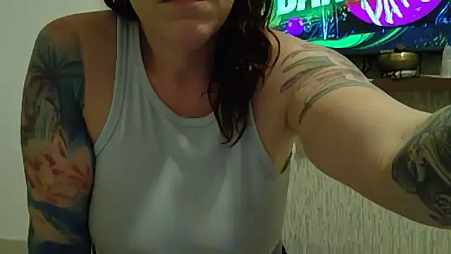 Island Siren online show from 10/17/25, 09:39