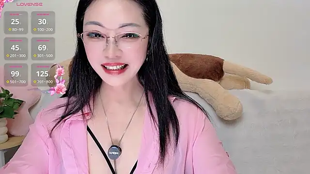 Snapshot of Hua_Hua_0 chatting on 09/26/25, 12:20 Hua Hua 0 online show from 09/26/25, 12:20