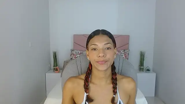 SarayVega  online show from 09/23/25, 07:17