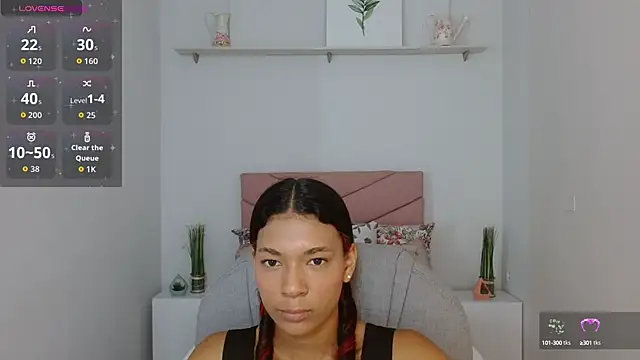 SarayVega  online show from 10/09/25, 07:12