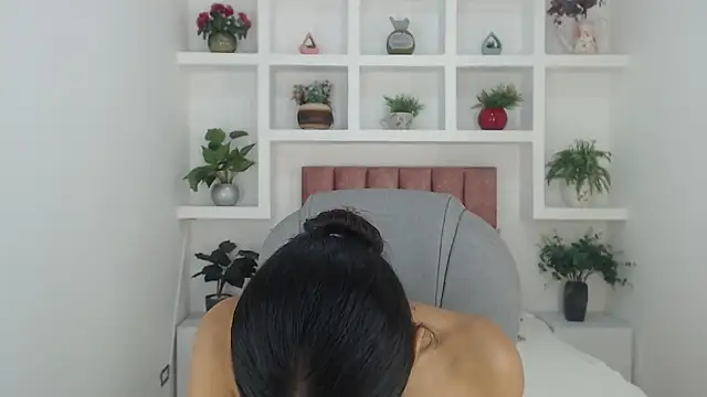 SarayVega  online show from 11/21/25, 07:56