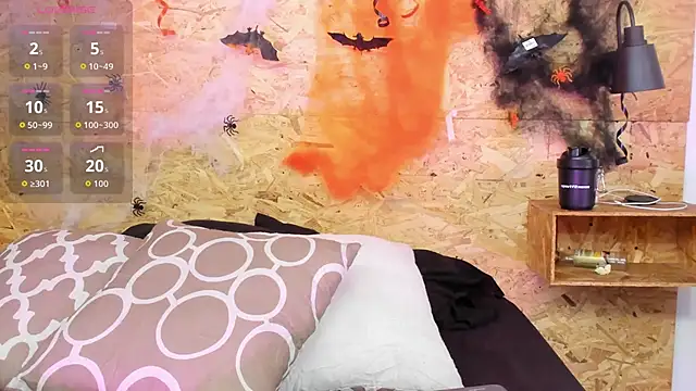 Snapshot of santiblack7 chatting on 10/30/25, 07:25 santiblack7 online show from 10/30/25, 07:25