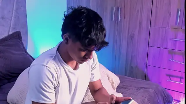 Snapshot of ZYZZ1312 chatting on 10/14/25, 06:09 ZYZZ1312 online show from 10/14/25, 06:09