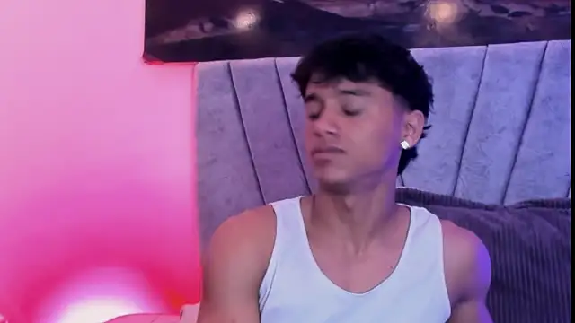 Snapshot of ZYZZ1312 chatting on 11/21/25, 07:34 ZYZZ1312 online show from 11/21/25, 07:34