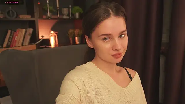 Olivia Farrell online show from 10/10/25, 01:10