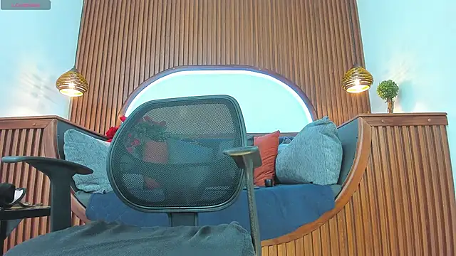 Donovan Desmond online show from 11/03/25, 07:59