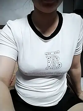 Mie rose online show from 10/18/25, 01:34