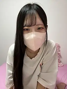 Snapshot of noa_uxu chatting on 10/10/25, 11:09 noa uxu online show from 10/10/25, 11:09