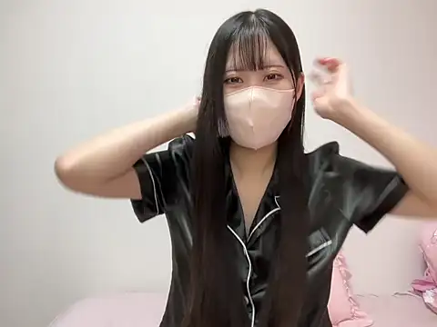 Snapshot of noa_uxu chatting on 11/08/25, 11:10 noa uxu online show from 11/08/25, 11:10