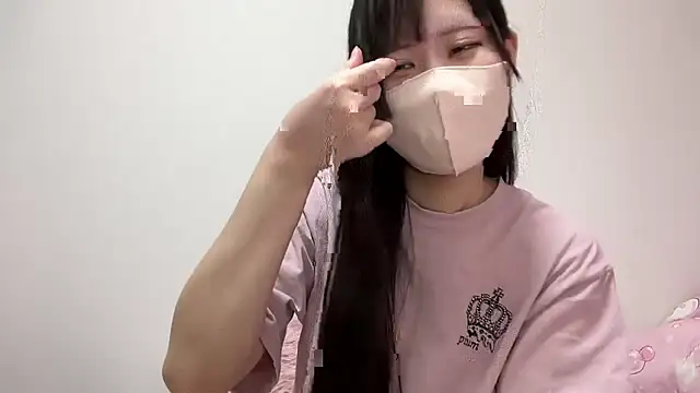 Snapshot of noa_uxu chatting on 11/19/25, 05:07 noa uxu online show from 11/19/25, 05:07