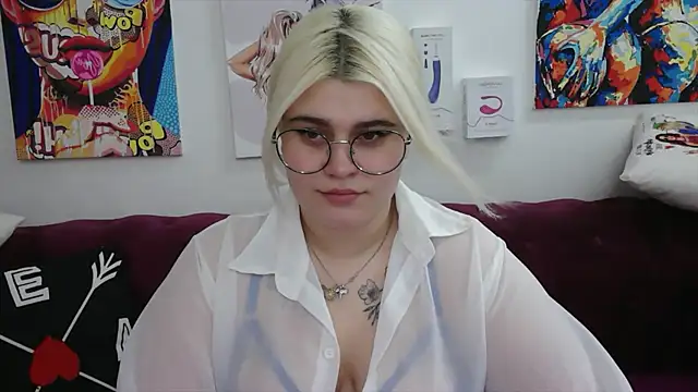 Amber Monro online show from 10/13/25, 01:49