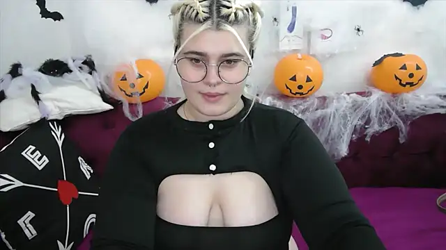 Amber Monro online show from 10/21/25, 02:12