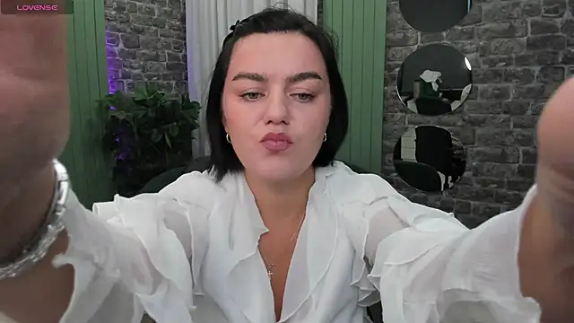 moodberry online show from 10/22/25, 06:57