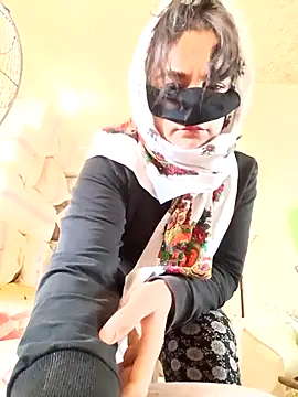 ezgi2545 online show from 10/15/25, 06:02