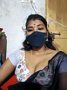 Snapshot of srav43 chatting on 10/11/25, 05:39 srav43 online show from 10/11/25, 05:39