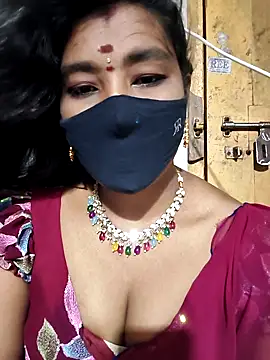 Snapshot of srav43 chatting on 10/11/25, 05:44 srav43 online show from 10/11/25, 05:44