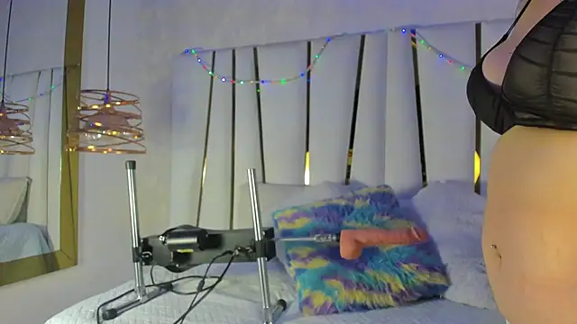 bonnie sm online show from 11/16/25, 07:19