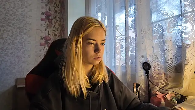 Witching Moon online show from 10/15/25, 07:30