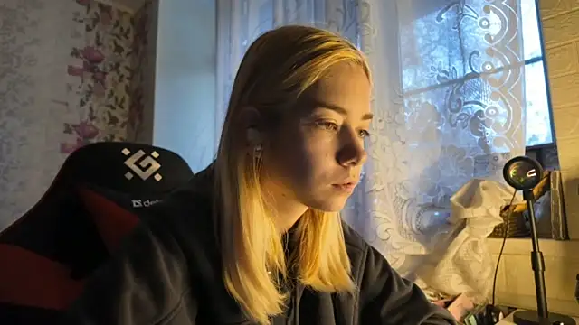 Witching Moon online show from 10/21/25, 07:31