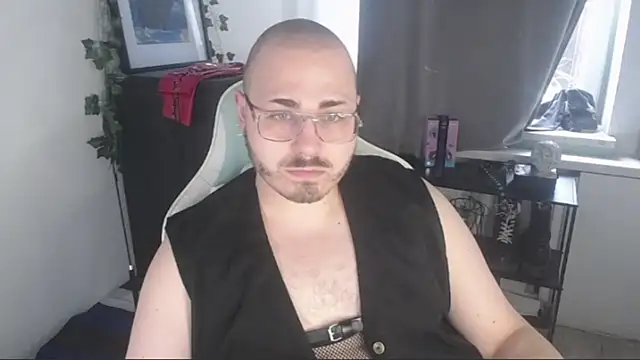 Snapshot of FabianKinky chatting on 09/12/25, 02:06 FabianKinky online show from 09/12/25, 02:06