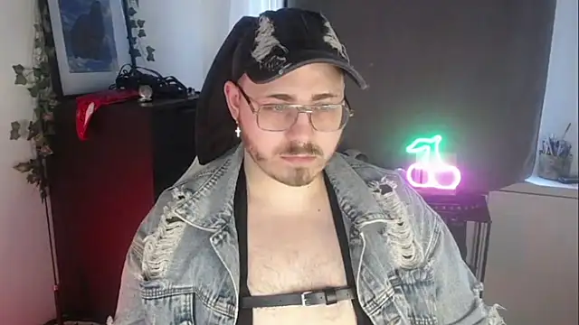 Snapshot of FabianKinky chatting on 09/20/25, 08:26 FabianKinky online show from 09/20/25, 08:26