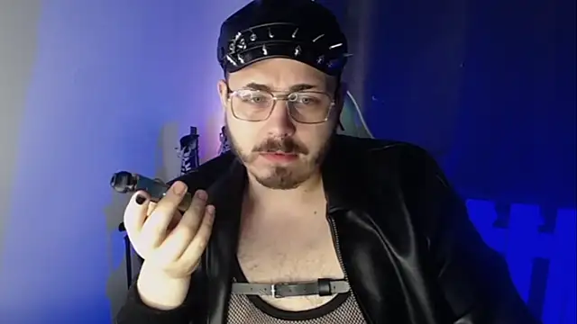 Snapshot of FabianKinky chatting on 10/08/25, 03:20 FabianKinky online show from 10/08/25, 03:20