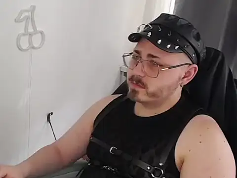 FabianKinky online show from 10/21/25, 12:28