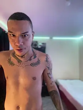 AlphaMasterXxx online show from 10/22/25, 12:38