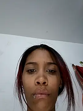 Snapshot of Khalessycute chatting on 10/15/25, 04:56 Khalessycute online show from 10/15/25, 04:56