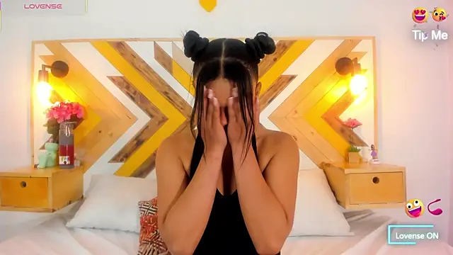 SoleneFontaine online show from 09/19/25, 12:17