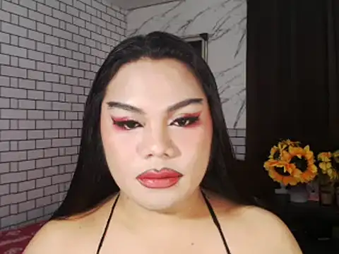 Snapshot of TSbrianaHugeCock chatting on 10/20/25, 04:02 TSbrianaHugeCock online show from 10/20/25, 04:02