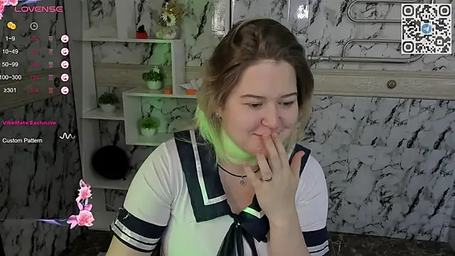 HelenHartt online show from 11/04/25, 06:01