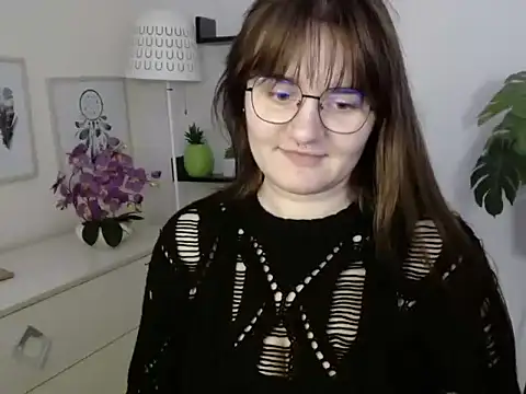 Julie Diamond online show from 10/27/25, 03:16