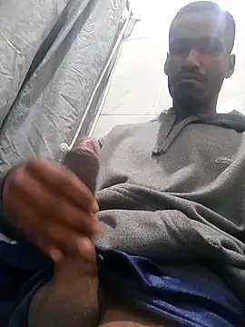 Snapshot of negrobrazil92 chatting on 09/17/25, 01:13 negrobrazil92 online show from 09/17/25, 01:13