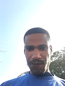 Snapshot of negrobrazil92 chatting on 09/18/25, 06:10 negrobrazil92 online show from 09/18/25, 06:10