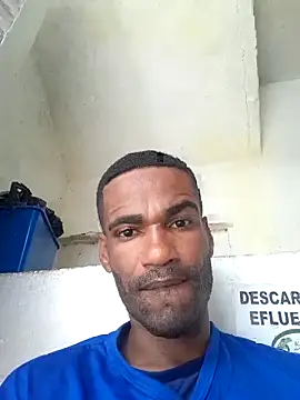 Snapshot of negrobrazil92 chatting on 09/30/25, 04:45 negrobrazil92 online show from 09/30/25, 04:45