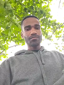 Snapshot of negrobrazil92 chatting on 10/09/25, 03:10 negrobrazil92 online show from 10/09/25, 03:10