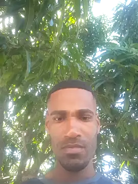 Snapshot of negrobrazil92 chatting on 10/26/25, 04:35 negrobrazil92 online show from 10/26/25, 04:35