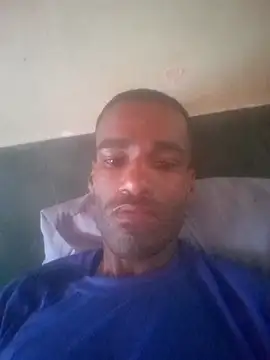 Snapshot of negrobrazil92 chatting on 10/31/25, 12:17 negrobrazil92 online show from 10/31/25, 12:17