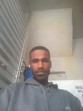 Snapshot of negrobrazil92 chatting on 11/06/25, 12:28 negrobrazil92 online show from 11/06/25, 12:28