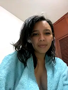 Snapshot of Esmeraldagh_ chatting on 09/14/25, 03:00 Esmeraldagh online show from 09/14/25, 03:00