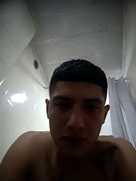 Snapshot of Angie6578 chatting on 10/12/25, 02:43 Angie6578 online show from 10/12/25, 02:43