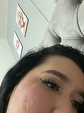Snapshot of Aliciawhitee chatting on 09/09/25, 04:45 Aliciawhitee online show from 09/09/25, 04:45