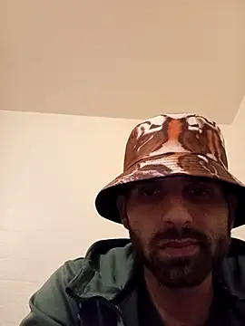 Snapshot of soraya97 chatting on 09/13/25, 11:04 soraya97 online show from 09/13/25, 11:04