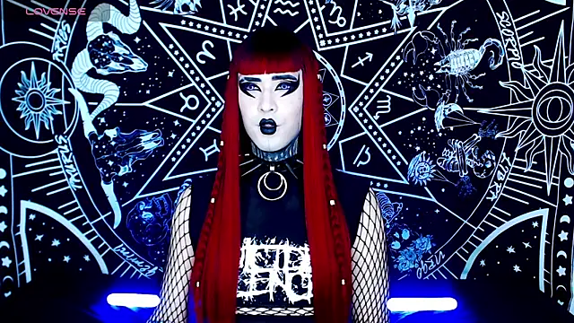 Snapshot of naomi_satan chatting on 09/12/25, 12:33 naomi satan online show from 09/12/25, 12:33