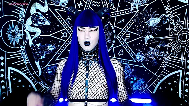 Snapshot of naomi_satan chatting on 10/02/25, 11:23 naomi satan online show from 10/02/25, 11:23