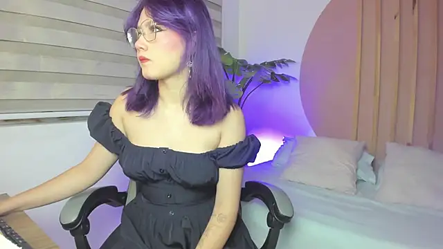 rei cos online show from 09/30/25, 12:32