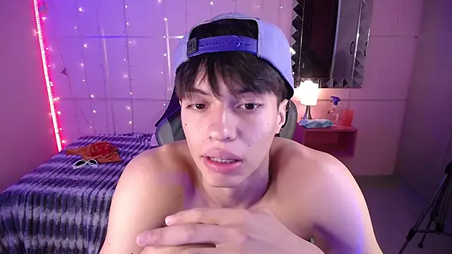 Justin gray  online show from 11/13/25, 08:19