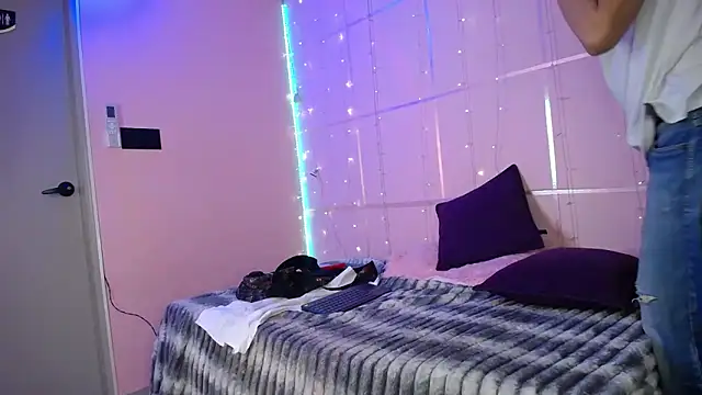 Justin gray  online show from 11/20/25, 09:03