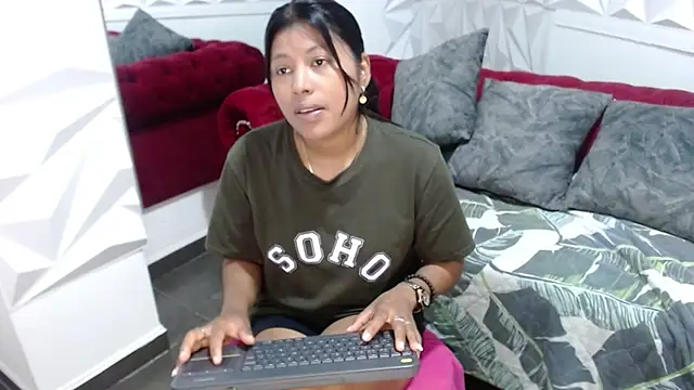 Snapshot of canela_a73 chatting on 09/15/25, 04:51 canela a73 online show from 09/15/25, 04:51